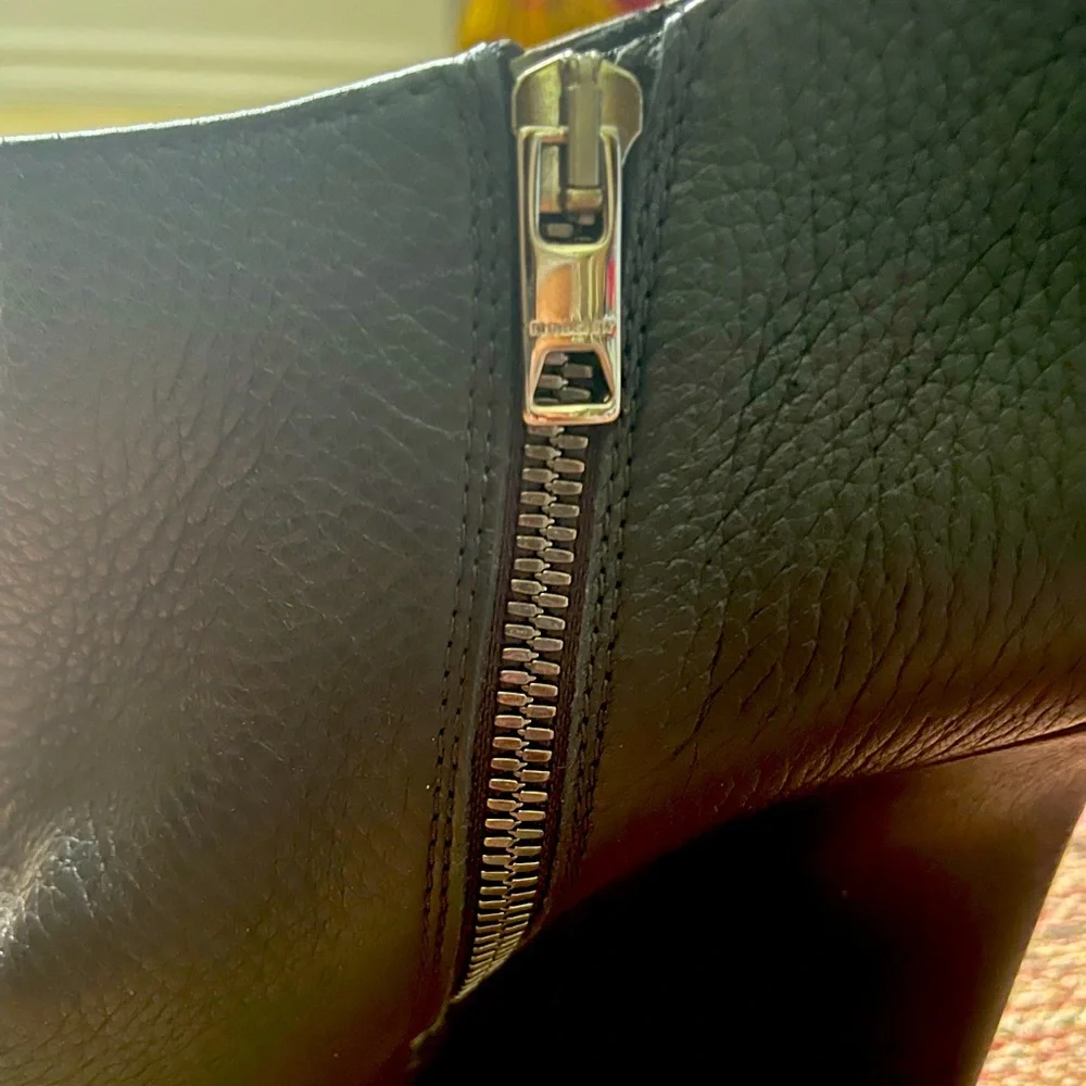 Burberry Size 9 Black Leather Peeptoe Booties